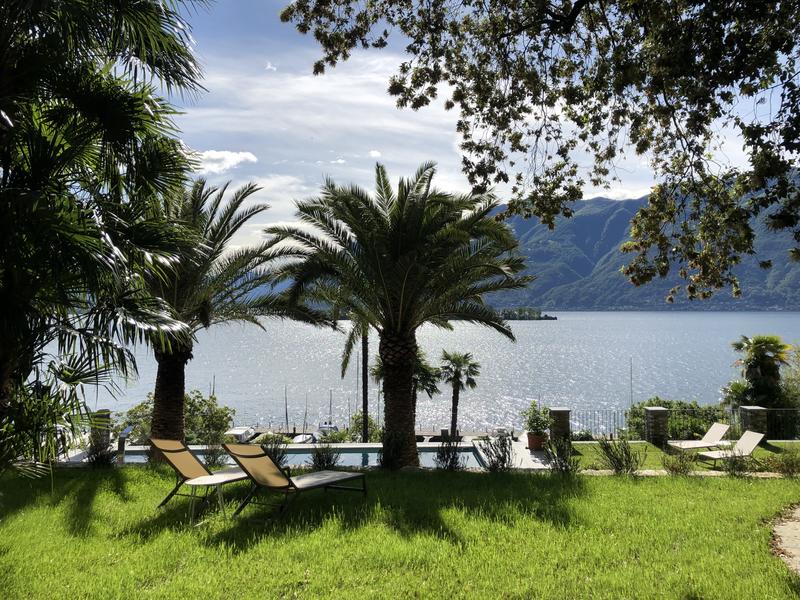 Liegewiese mit Seeblick - Ferienhaus Serafino ©Hotel Posta al Lago