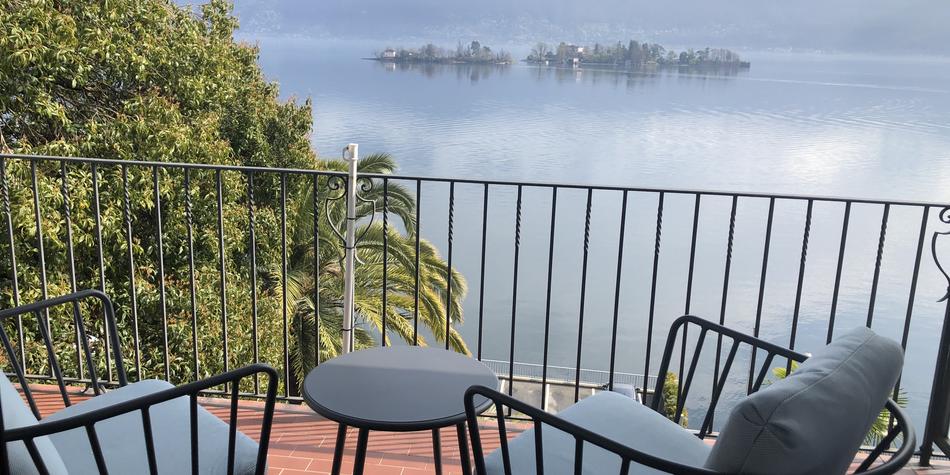 Balcony with lake view DR "Mimosa" - Casa Bettina ©Hotel Posta al Lago